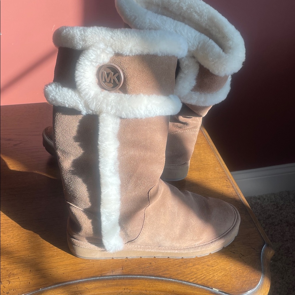 Michael Kors Tan Boots with Cream Fur